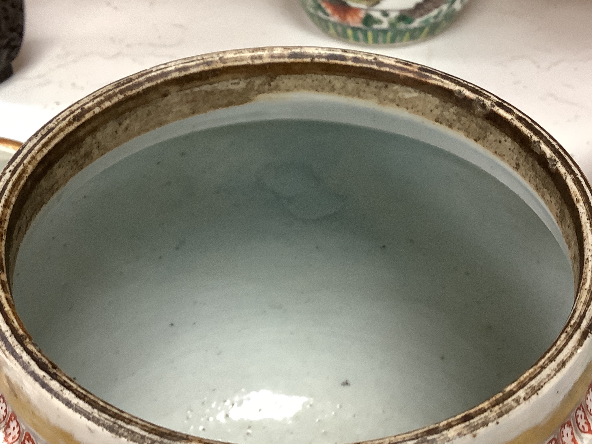A group of mixed Chinese/Japanese ceramics to include three various jars, a vase, a censer and a lacquer jug, tallest 23cm